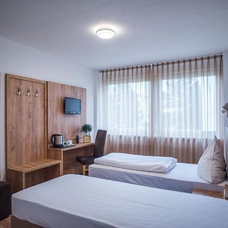 Hotel Leo Eggenstein-Leopoldshafen Exteriér fotografie