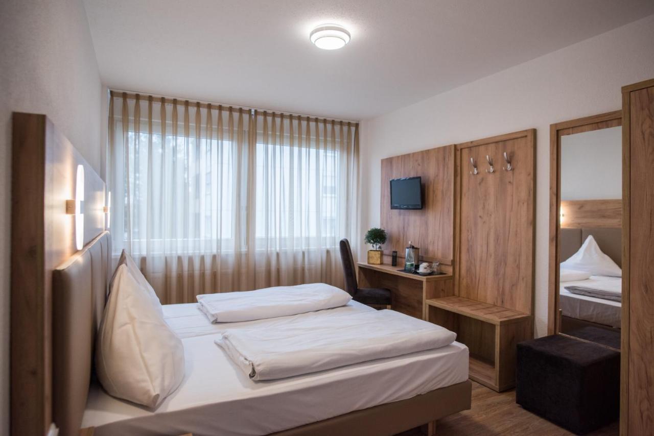 Hotel Leo Eggenstein-Leopoldshafen Exteriér fotografie
